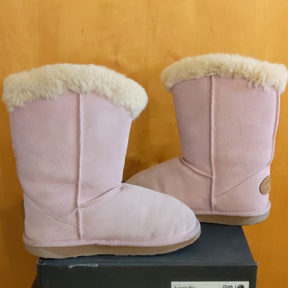 Emu Boots - Picture 4 of 7